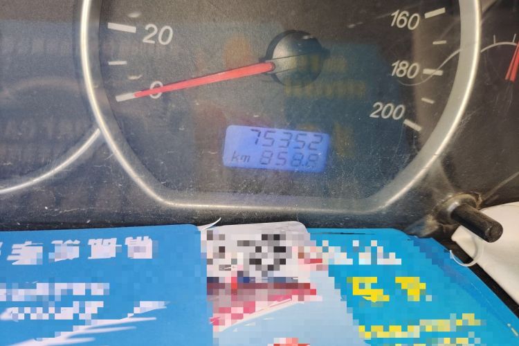 Used Wuling Hongguang 2016 1.5L S Comfort Version Odometer Close Up