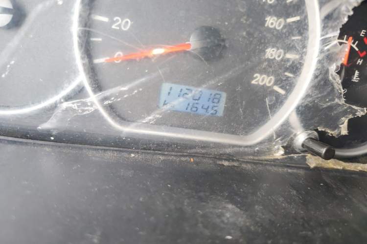 Used Wuling Hongguang 2016 1.5L Restyled S Comfort Version Odometer Close Up