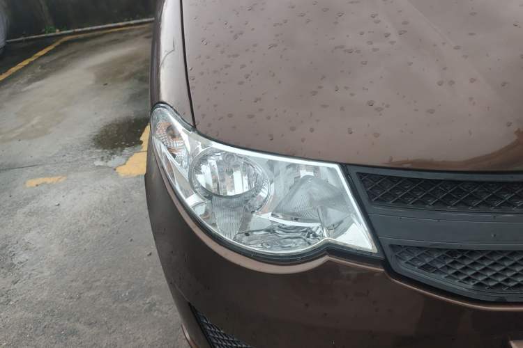 Used Wuling Hongguang 2016 1.5L Restyled S Comfort Version Right Front Headlight