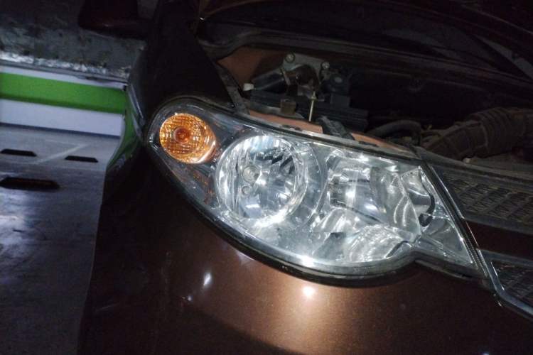 Used Wuling Hongguang 2016 1.5L S Comfort Version Right Front Headlight
