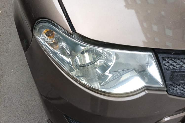 Used Wuling Hongguang 2016 1.5L S Comfort Version Right Front Headlight