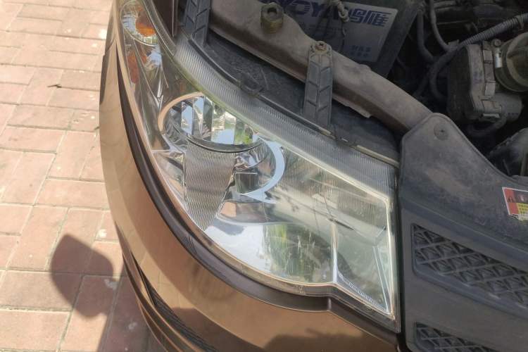 Used Wuling Hongguang 2016 1.5L Restyled S Comfort Version Right Front Headlight