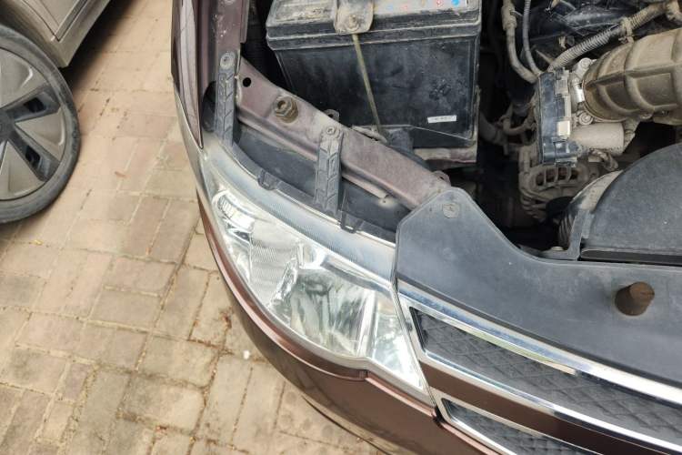 Used Wuling Hongguang 2016 1.5L Restyled S Comfort Version Right Front Headlight