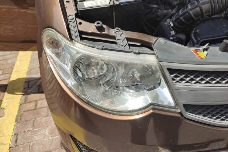 Used Wuling Hongguang 2016 1.5L S Comfort Version Right Front Headlight