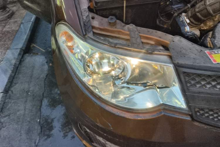 Used Wuling Hongguang 2016 1.5L Restyled S Comfort Version Right Front Headlight