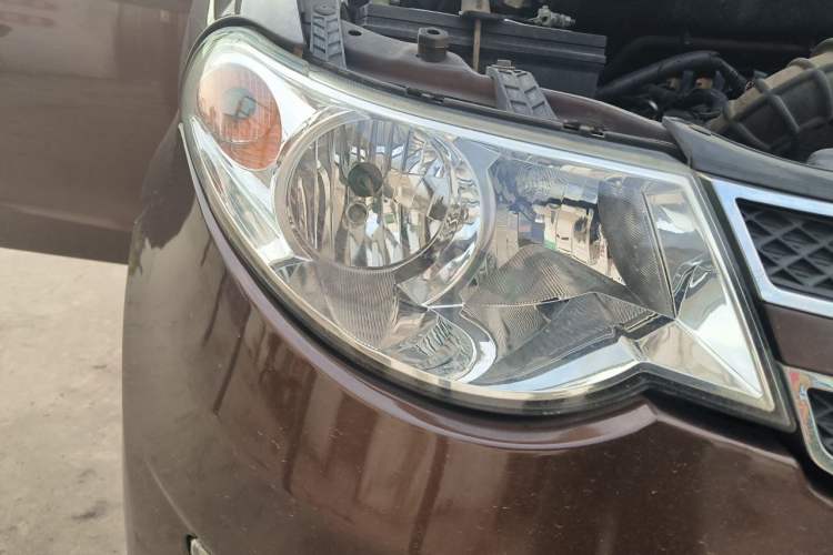 Used Wuling Hongguang 2016 1.5L Restyled S Comfort Version Right Front Headlight