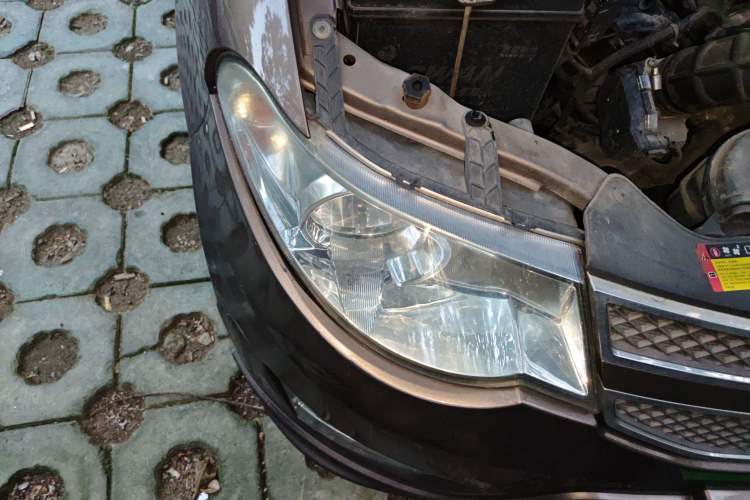 Used Wuling Hongguang 2016 1.5L Restyled S Comfort Version Right Front Headlight