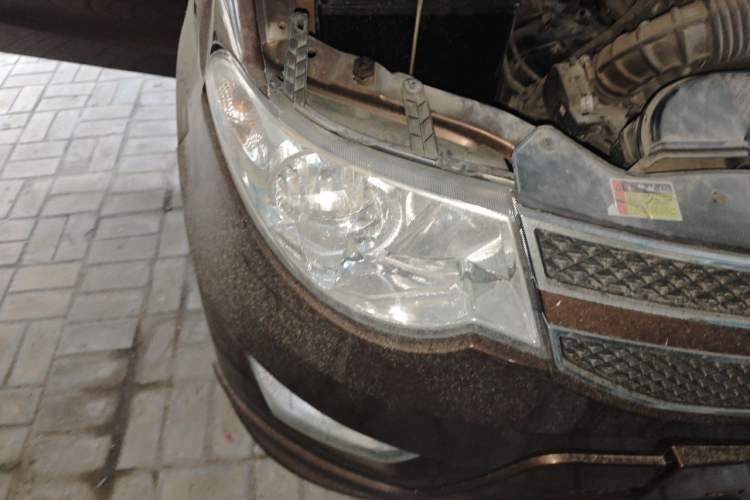 Used Wuling Hongguang 2016 1.5L Restyled S Comfort Version Right Front Headlight