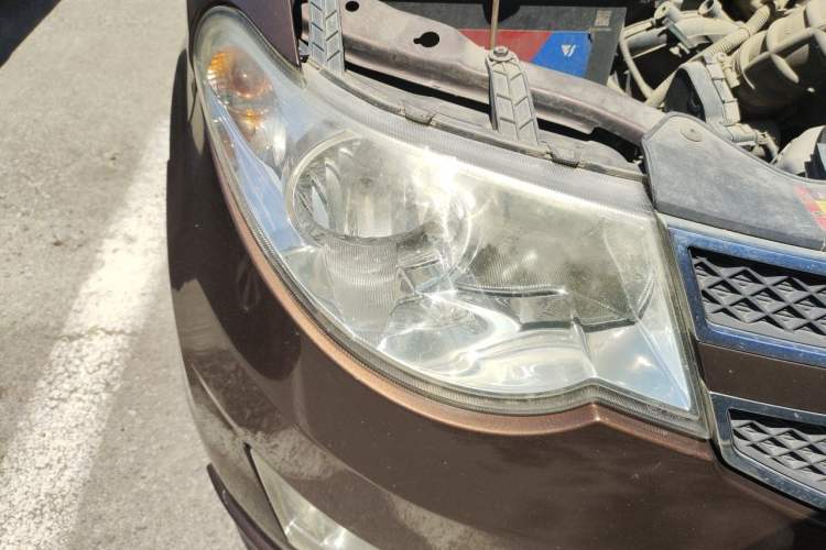 Used Wuling Hongguang 2016 1.5L S Comfort Version Right Front Headlight
