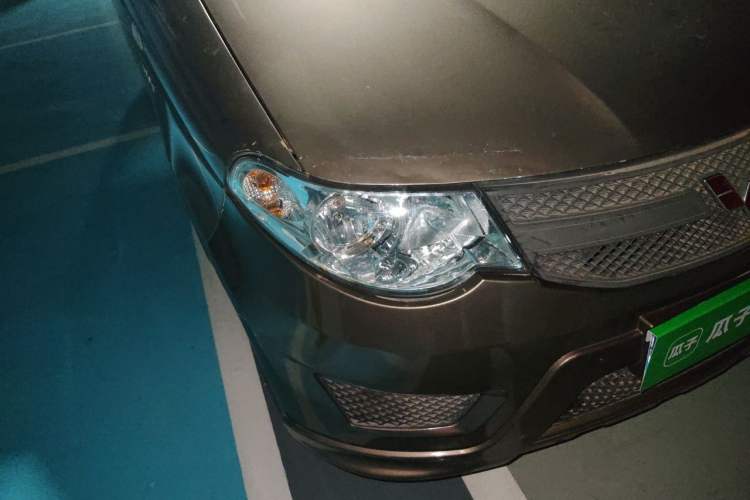 Used Wuling Hongguang 2016 1.5L S Comfort Version Right Front Headlight