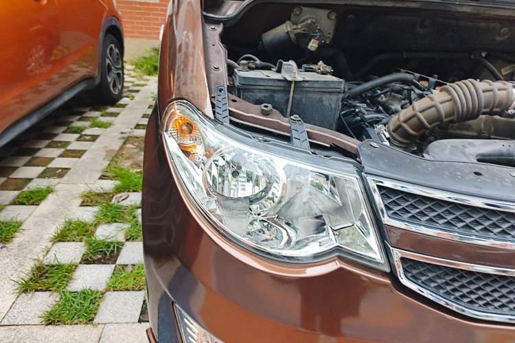 Used Wuling Hongguang 2016 1.5L Restyled S Comfort Version Right Front Headlight
