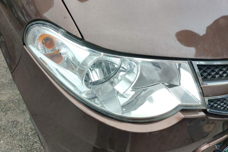 Used Wuling Hongguang 2016 1.5L Restyled S Comfort Version Right Front Headlight