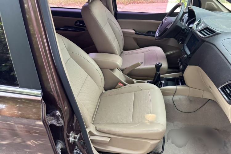 Used Wuling Hongguang 2016 1.5L S1 Deluxe Model China V-standard Right Front Seat