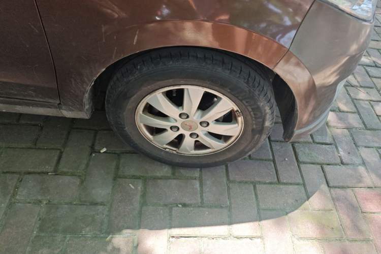 Used Wuling Hongguang 2016 1.5L Restyled S Comfort Version Right Front Wheel Hub