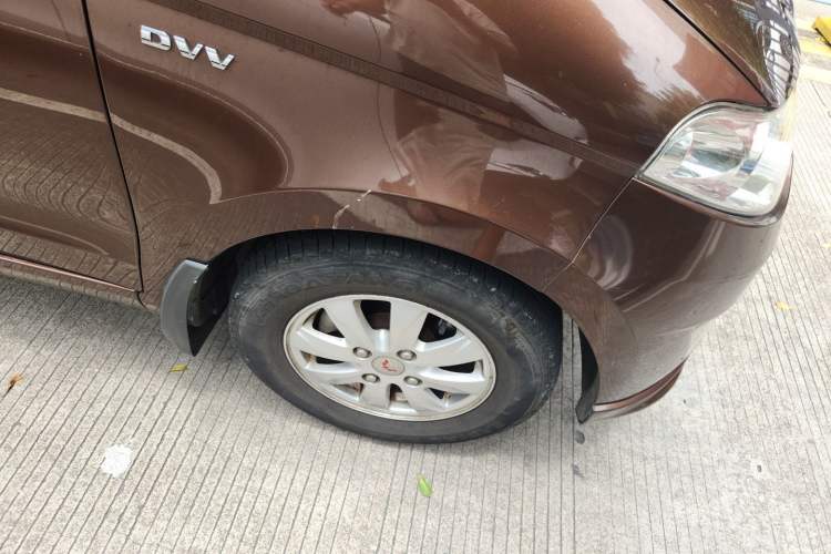 Used Wuling Hongguang 2016 1.5L Restyled S Comfort Version Right Front Wheel Hub