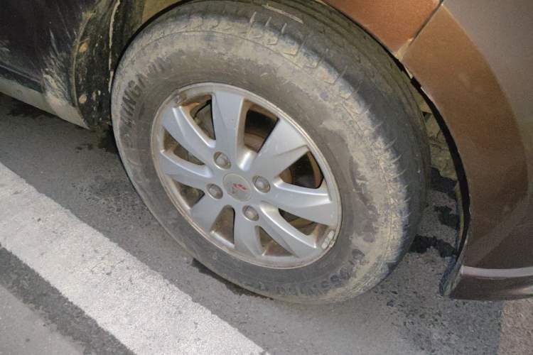 Used Wuling Hongguang 2016 1.5L S Comfort Version Right Front Wheel Hub