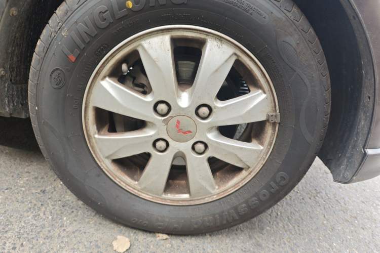 Used Wuling Hongguang 2016 1.5L Restyled S Comfort Version Right Front Wheel Hub