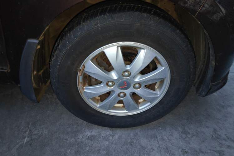 Used Wuling Hongguang 2016 1.5L Restyled S Comfort Version Right Front Wheel Hub