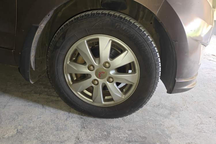 Used Wuling Hongguang 2016 1.5L Restyled S Comfort Version Right Front Wheel Hub