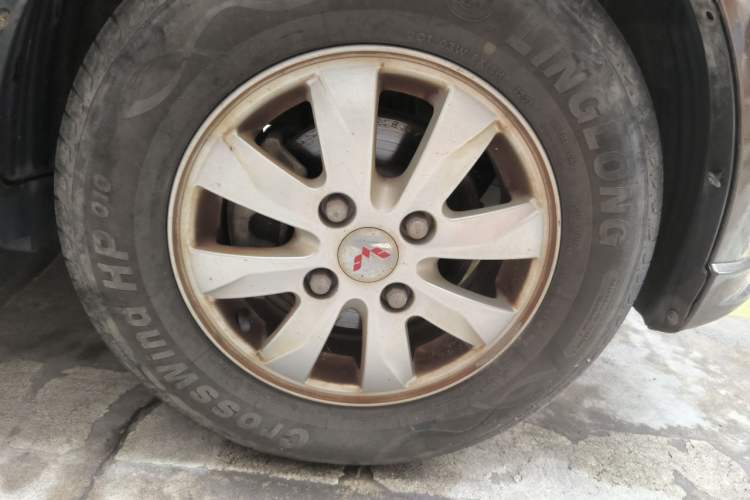 Used Wuling Hongguang 2016 1.5L Restyled S Comfort Version Right Front Wheel Hub