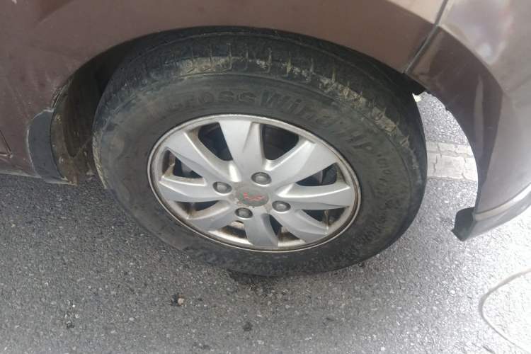 Used Wuling Hongguang 2016 1.5L Restyled S Comfort Version Right Front Wheel Hub