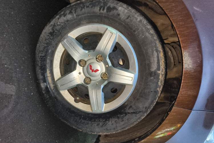 Used Wuling Hongguang 2016 1.5L Restyled S Comfort Version Right Front Wheel Hub