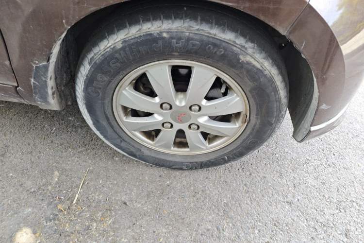 Used Wuling Hongguang 2016 1.5L Restyled S Comfort Version Right Front Wheel Hub