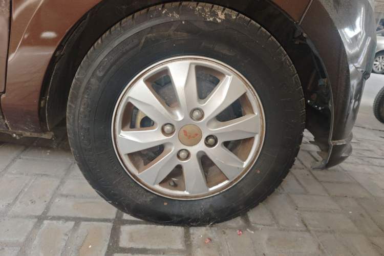Used Wuling Hongguang 2016 1.5L Restyled S Comfort Version Right Front Wheel Hub