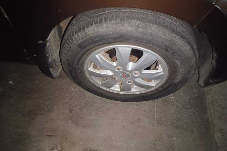Used Wuling Hongguang 2016 1.5L Restyled S Comfort Version Right Front Wheel Hub