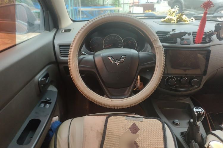 Used Wuling Hongguang 2016 1.5L Restyled S Comfort Version Steering Wheel