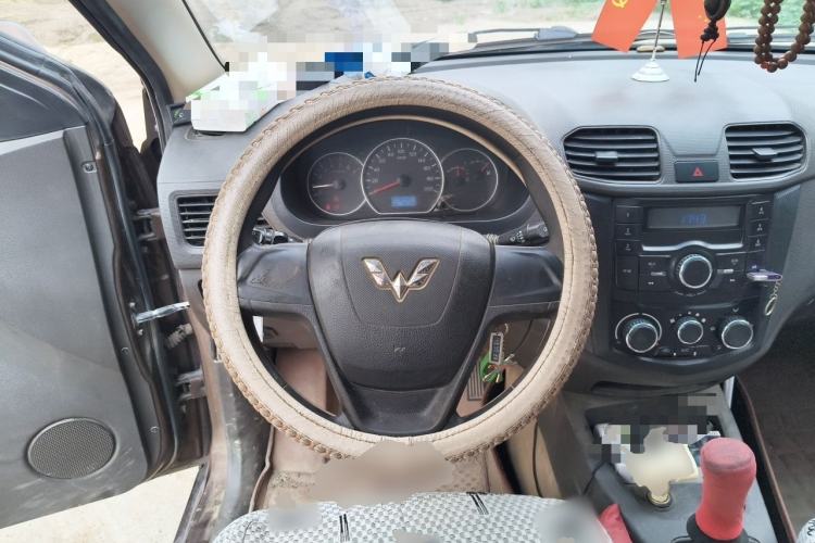 Used Wuling Hongguang 2016 1.5L Restyled S Comfort Version Steering Wheel