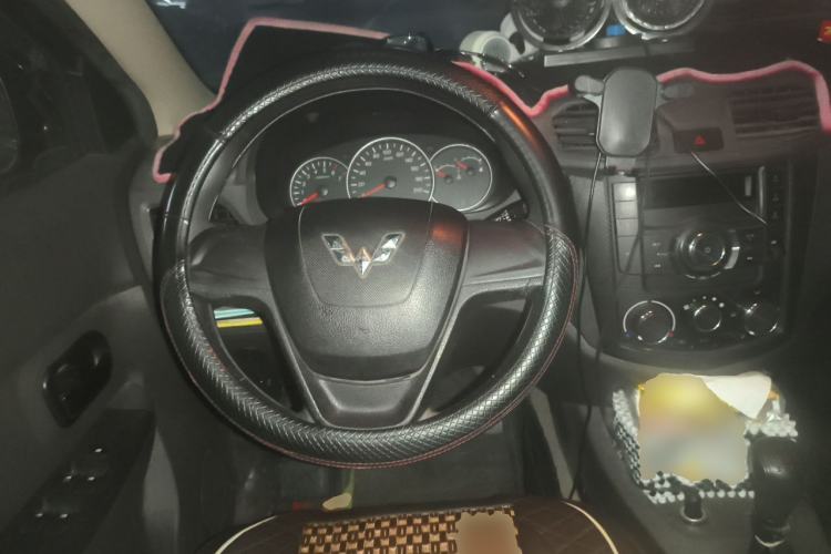 Used Wuling Hongguang 2016 1.5L S Comfort Version Steering Wheel