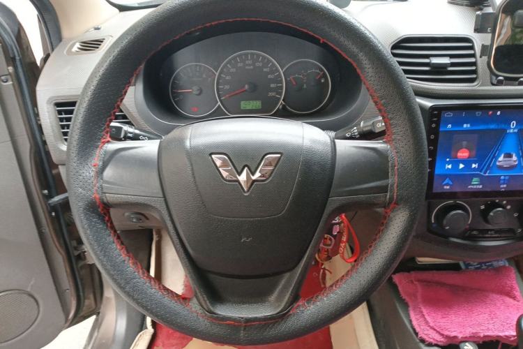 Used Wuling Hongguang 2016 1.5L S Comfort Version Steering Wheel