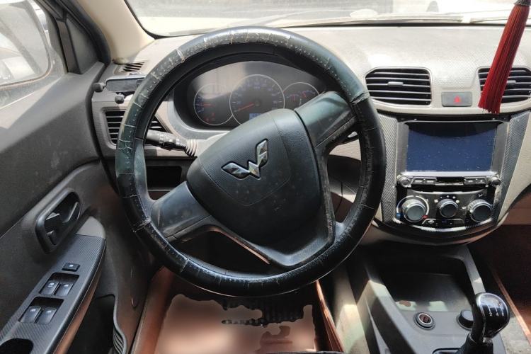 Used Wuling Hongguang 2016 1.5L Restyled S Comfort Version Steering Wheel