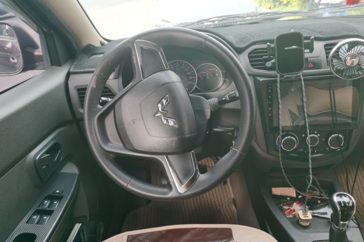Used Wuling Hongguang 2016 1.5L Restyled S Comfort Version Steering Wheel