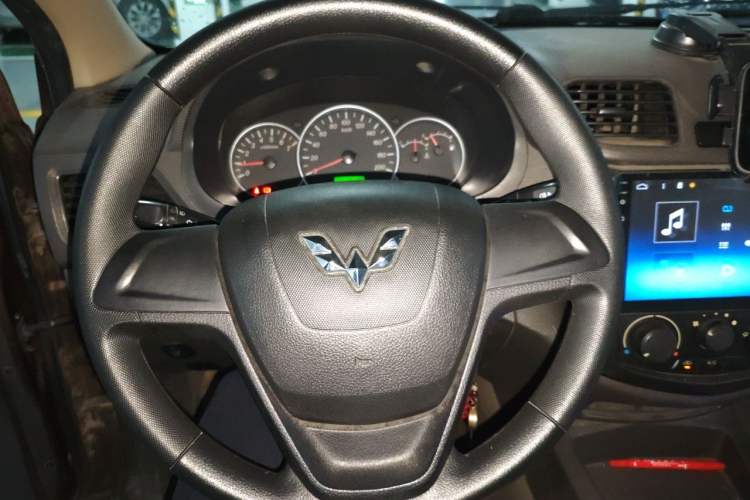 Used Wuling Hongguang 2016 1.5L S Comfort Version Steering Wheel