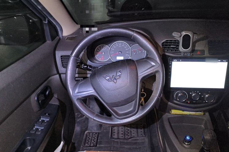 Used Wuling Hongguang 2016 1.5L S Comfort Version Steering Wheel