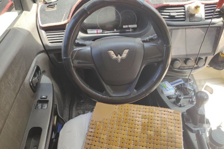 Used Wuling Hongguang 2016 1.5L S Comfort Version Steering Wheel