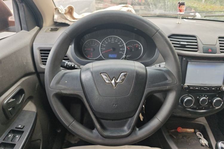 Used Wuling Hongguang 2016 1.5L Restyled S Comfort Version Steering Wheel