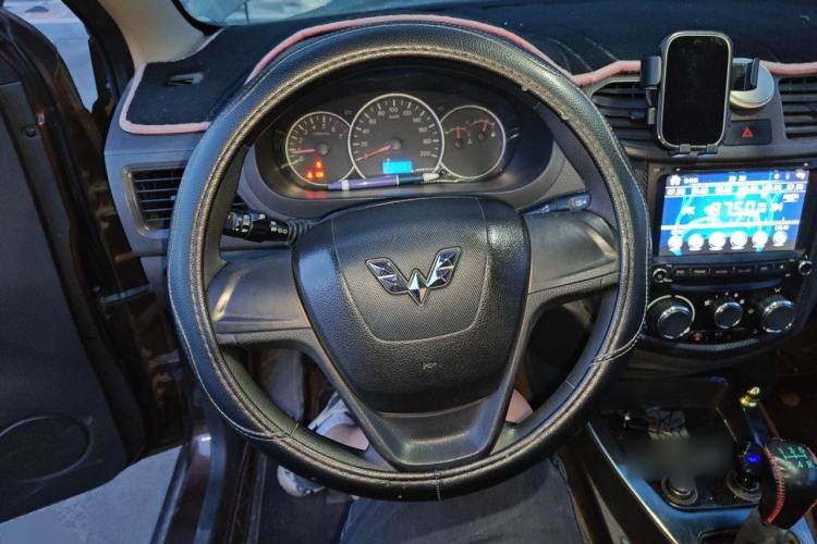 Used Wuling Hongguang 2016 1.5L Restyled S Comfort Version Steering Wheel