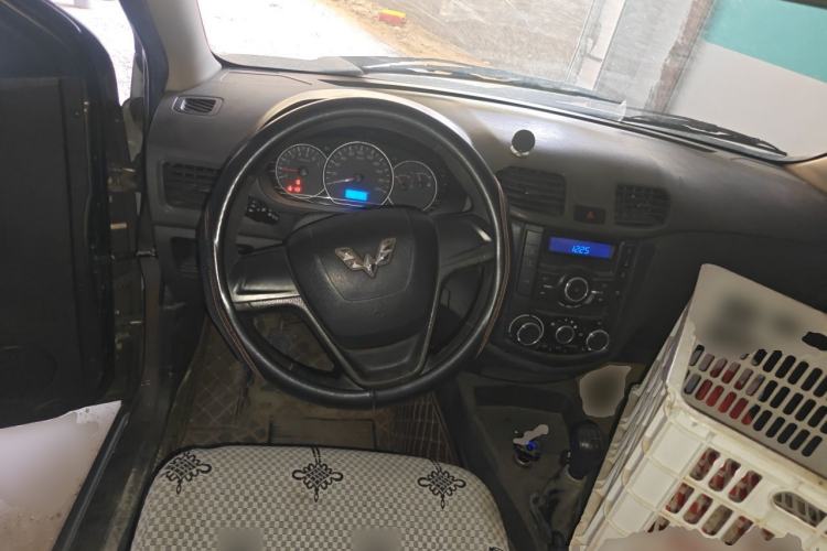 Used Wuling Hongguang 2016 1.5L Restyled S Comfort Version Steering Wheel