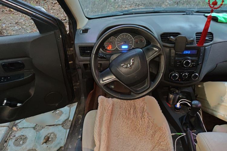 Used Wuling Hongguang 2016 1.5L Restyled S Comfort Version Steering Wheel