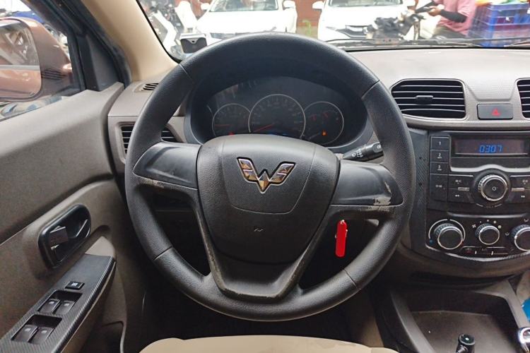 Used Wuling Hongguang 2016 1.5L Restyled S Comfort Version Steering Wheel
