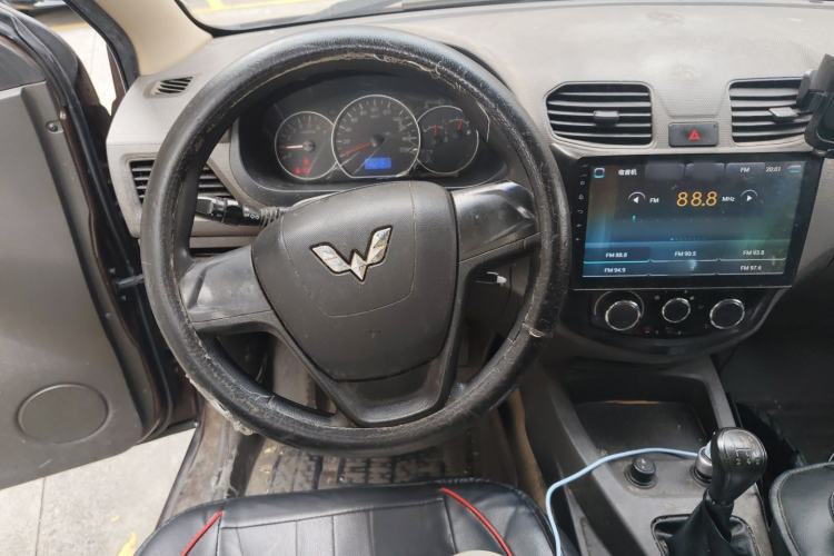Used Wuling Hongguang 2016 1.5L Restyled S Comfort Version Steering Wheel