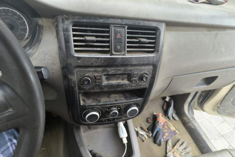 Used Wuling Hongguang 2016 1.5L Restyled S Comfort Version Audio And AC Panel