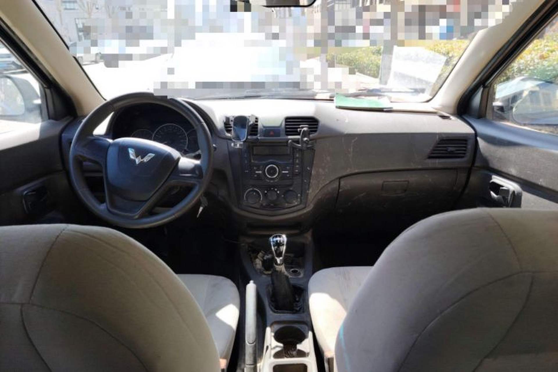 Used Wuling Hongguang 2016 1.5L S Comfort Version Center Console