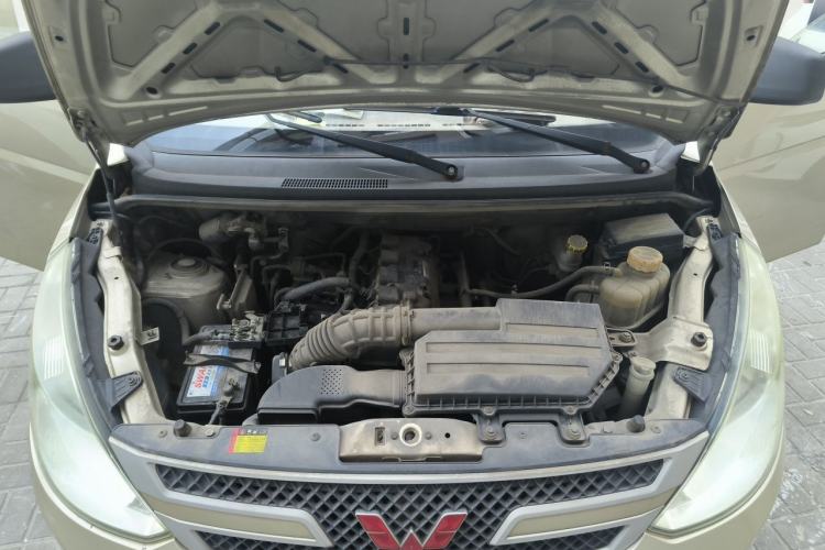 Used Wuling Hongguang 2016 1.5L Restyled S Comfort Version Engine Bay