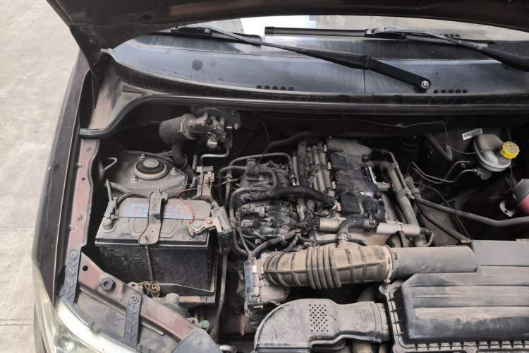 Used Wuling Hongguang 2016 1.5L Restyled S Comfort Version Engine Bay Right