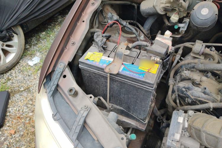 Used Wuling Hongguang 2016 1.5L Restyled S Comfort Version Engine Bay Right
