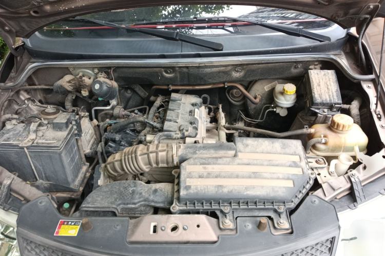 Used Wuling Hongguang 2016 1.5L S Comfort Version Engine Bay